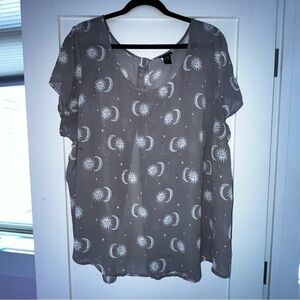 Gray Sun and Moon Print TORRID 3X Oversized Sheer Top